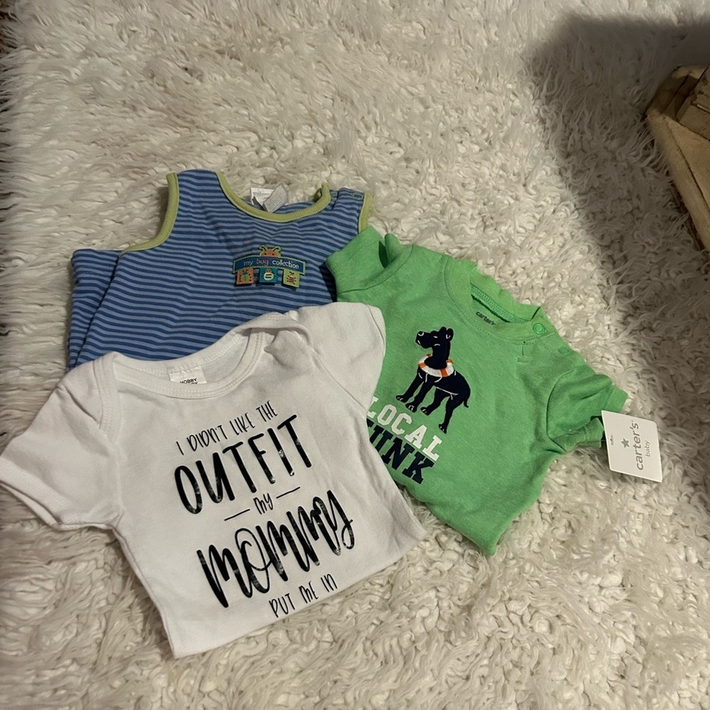 30% off w ♥️ lot Baby boy NB onesie 3 piece bundle. New and ECU…0133
